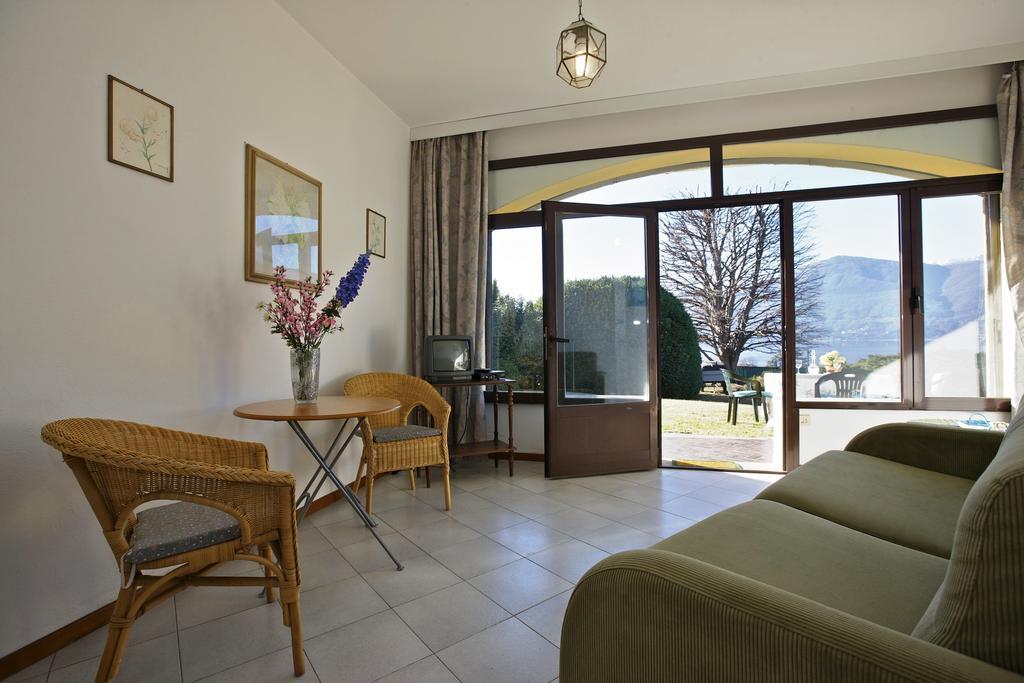 Villa Panorama Porto Valtravaglia Exterior foto